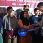 Warga Kosambi dapat bantuan dari PT. Sedayu Group rehab rumah yang miskin. IMG-20250918-WA0022